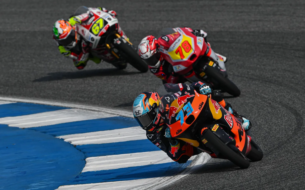 Almansa wins Buriram Moto3 GP by 0.003s