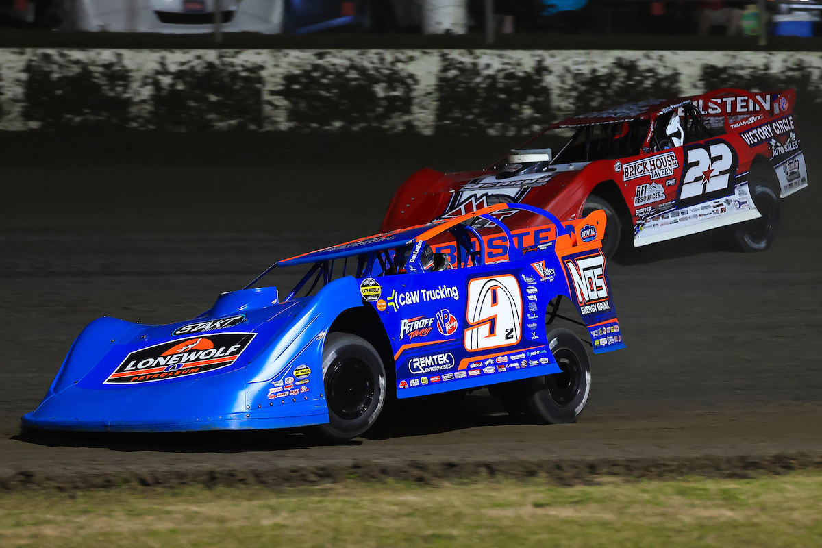 Pierce Leads Hoffman by 3 Points into Illini 100