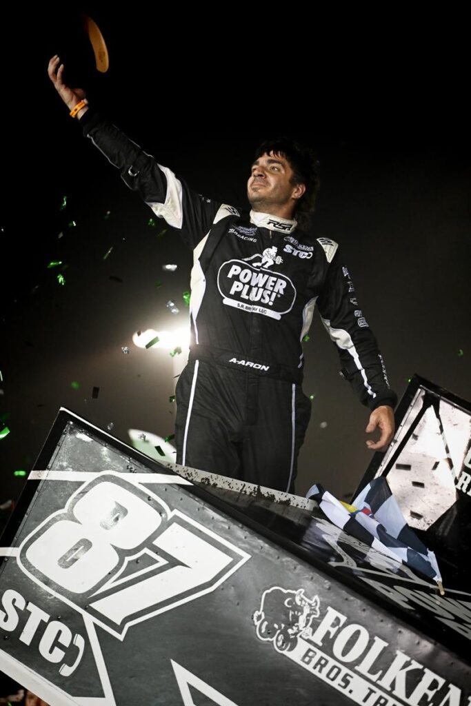 Reutzel holds off Corey Day to win 30-lap feature