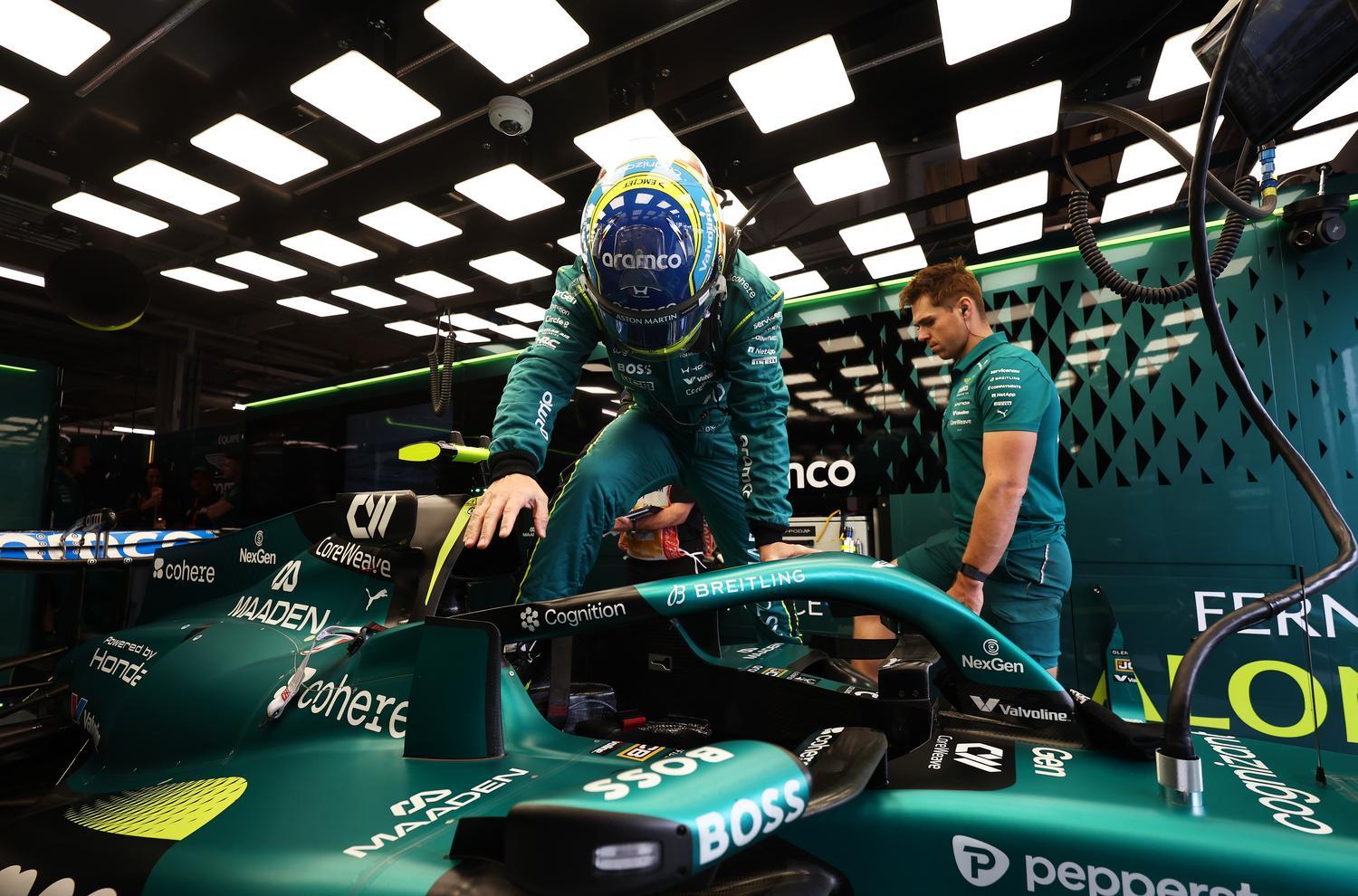After early charge, Alonso stops on lap 23 with cockpit pain