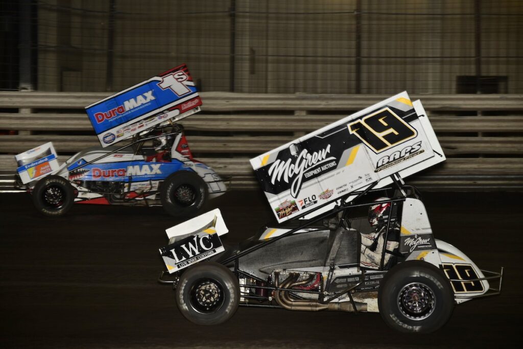 Brent Marks charges to Knoxville win for first 2026 Outlaws victory