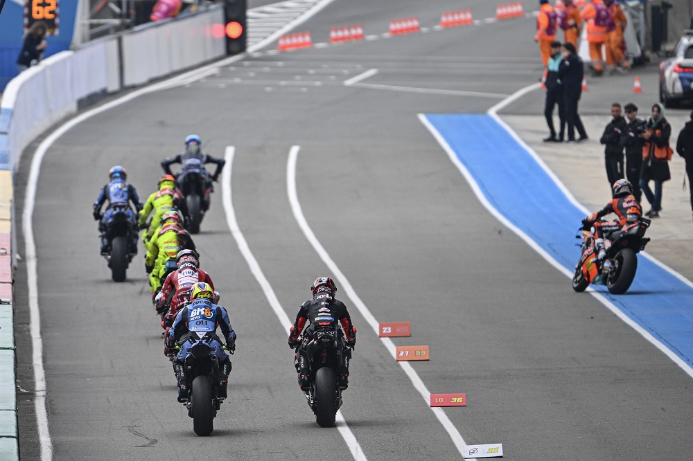Rule change closes Jerez loophole after Marquez's pit switch