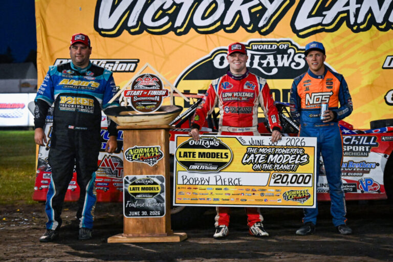Bobby Pierce sweeps Norman County for sixth straight WoO win