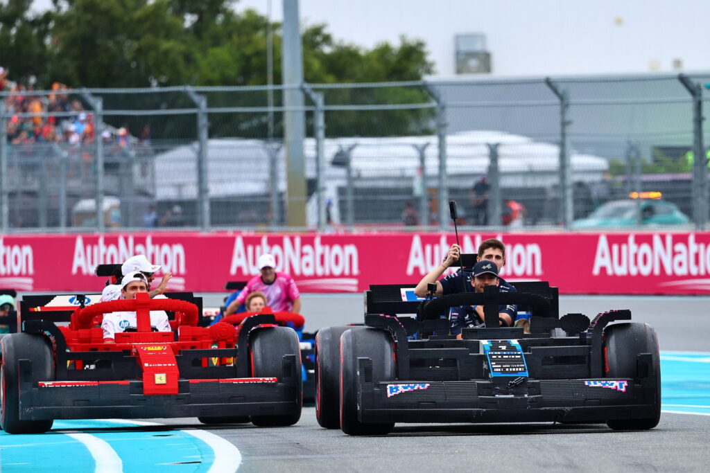 F1 drivers to parade in Lego minicars at Silverstone