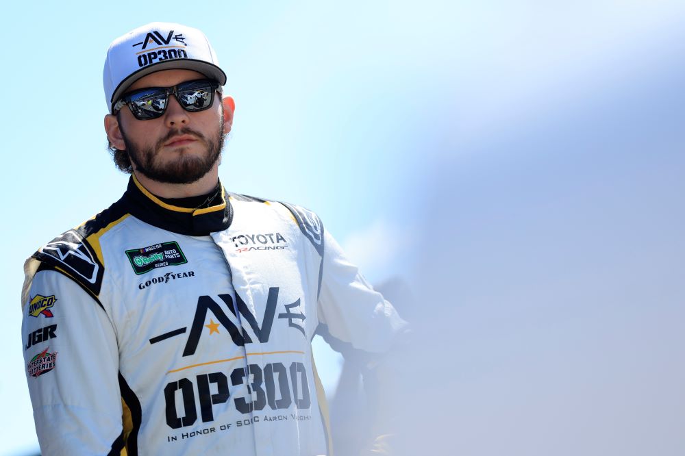Gray Signs One-Year Extension With Joe Gibbs Racing