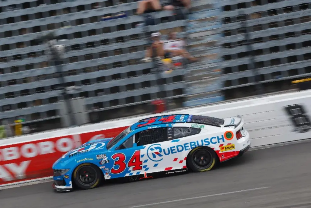 Blaney, Gilliland meet for $1 million NASCAR final