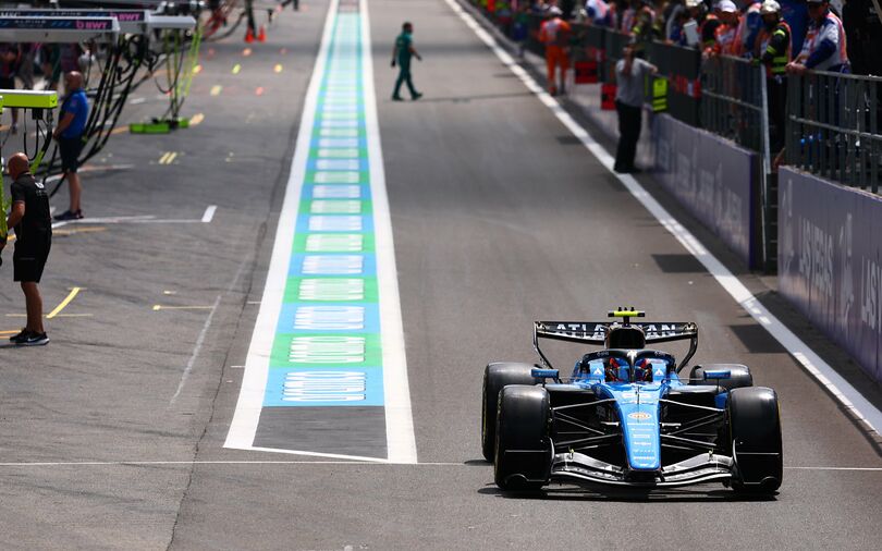 Sainz ties Williams future to recovery from rough 2026