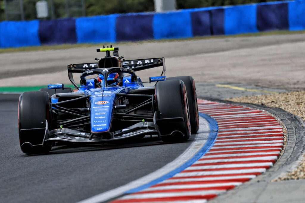 Steiner warns Williams must reverse slide under Vowles