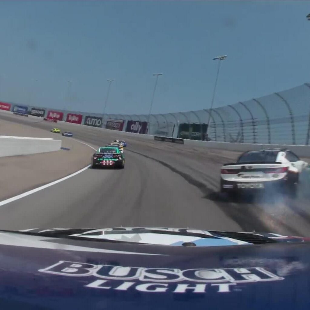 Reddick's Iowa crash dents Erik Jones' playoff push