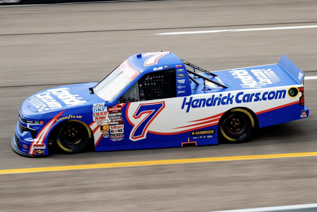 Lightning, rain postpone NASCAR Truck race at Richmond