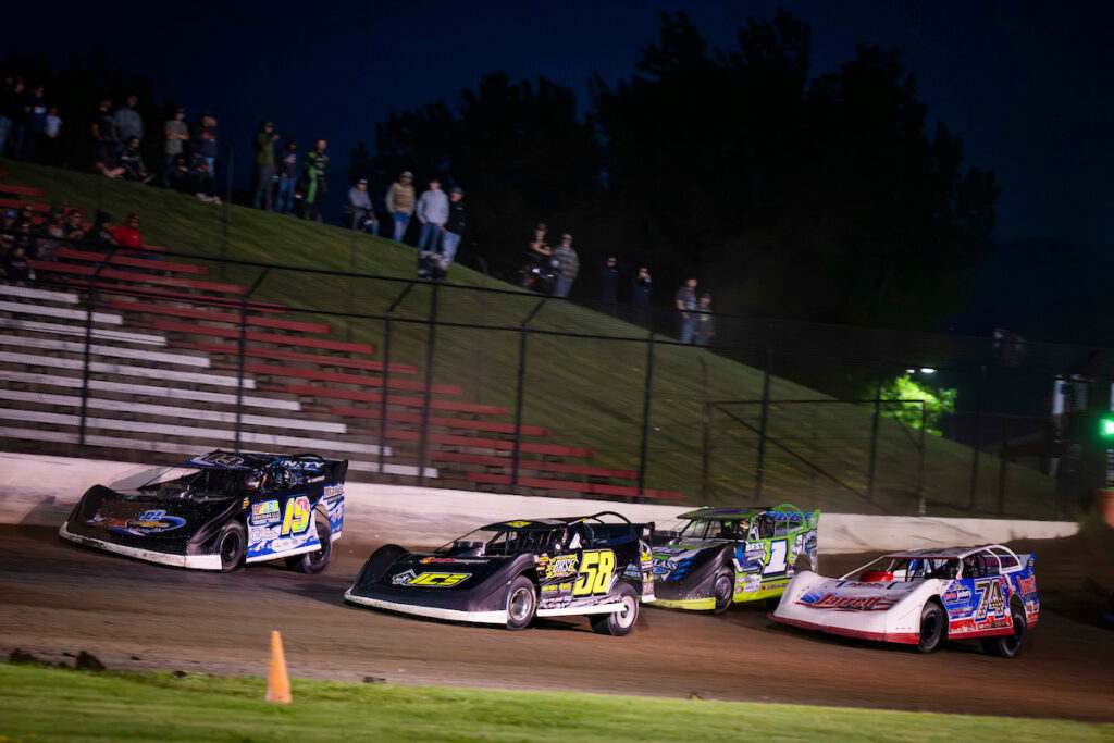 World of Outlaws Opens Iowa Swing at Maquoketa Speedway