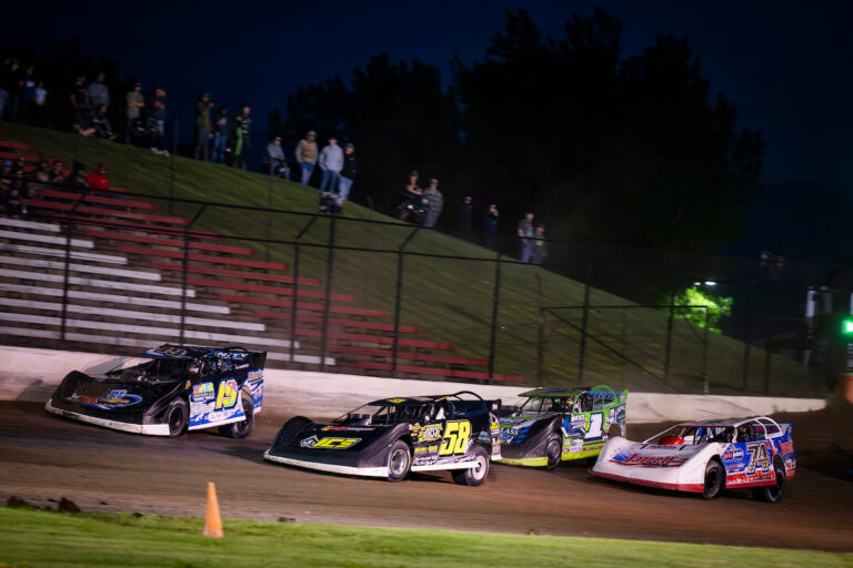 World of Outlaws Opens Iowa Swing at Maquoketa Speedway