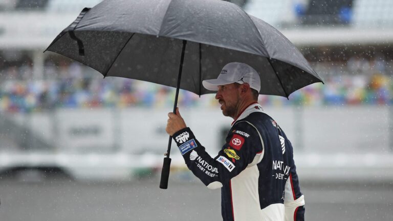 Daytona sets warm, dry weekend for Coke Zero 400