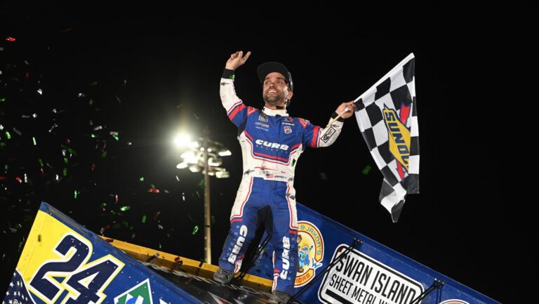 Bloomfield survives cautions, beats Abreu for career-best victory