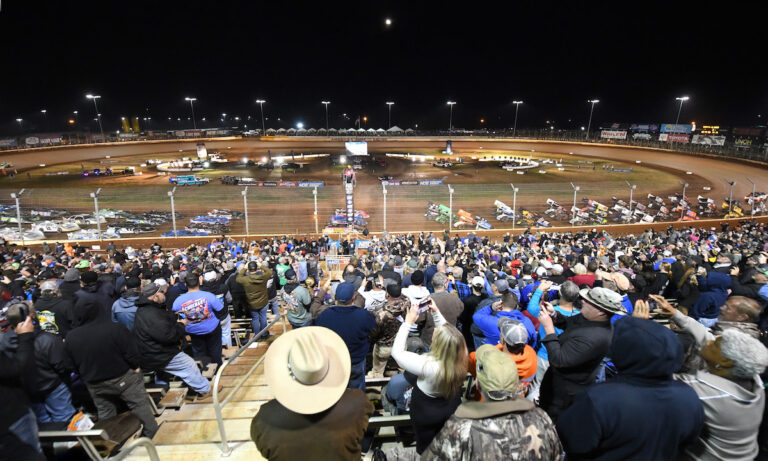 Dave Smith Motors signs on for World of Outlaws World Finals