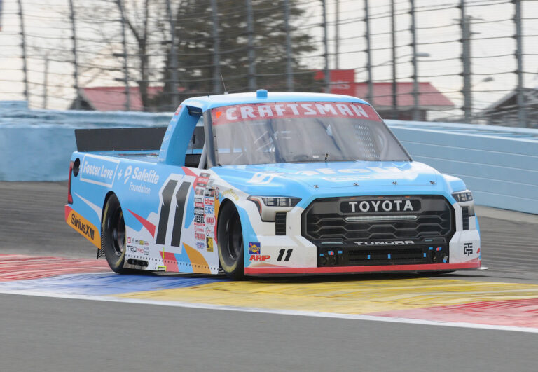 Riggs stays aggressive as Truck playoffs begin at Bristol
