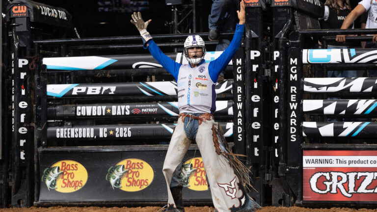 Mavericks sweep Cowboy Days, climb to 8-15 in PBR