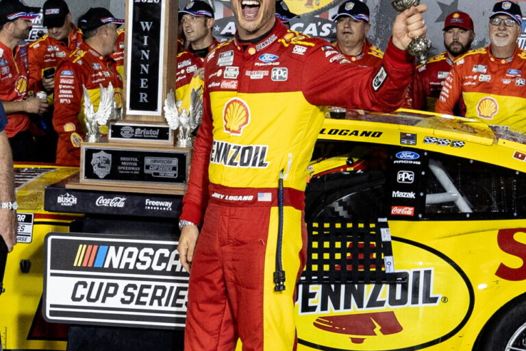 Hamlin loses points lead as Larson edges ahead by one
