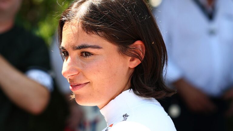 Chadwick completes 32-lap Portimao test for Williams