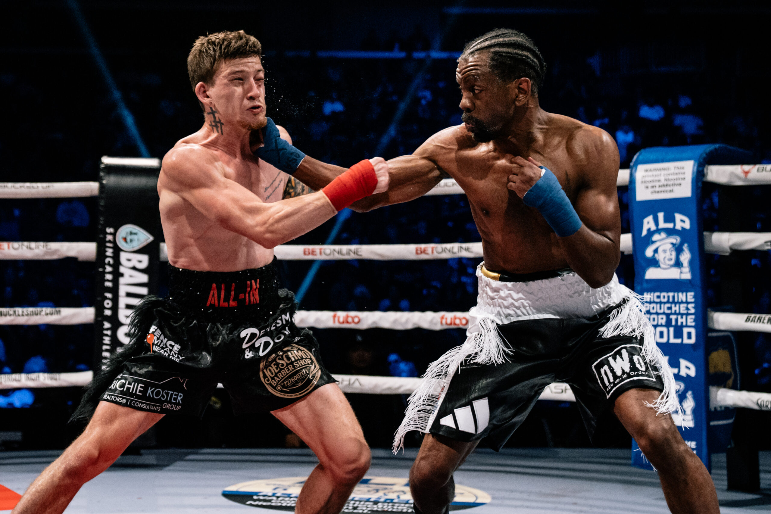 Stephens stops Alvarez as McGregor calls for fight