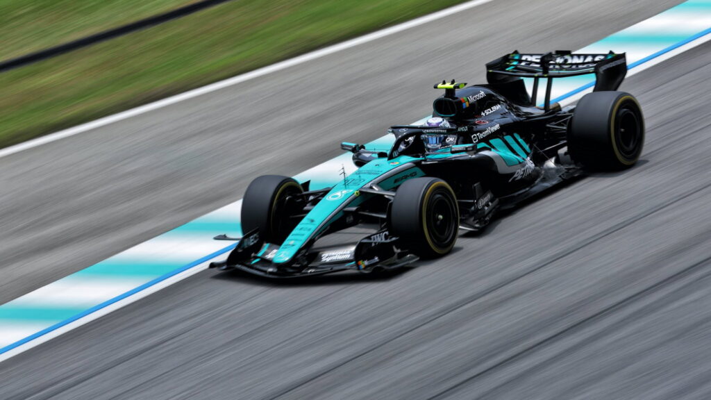 Antonelli fastest in Sepang, Verstappen and Red Bulls close