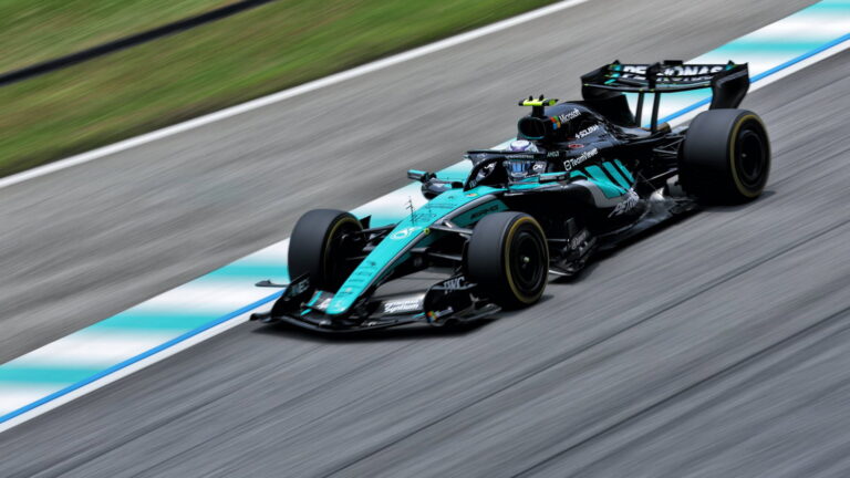 Antonelli fastest in Sepang, Verstappen and Red Bulls close