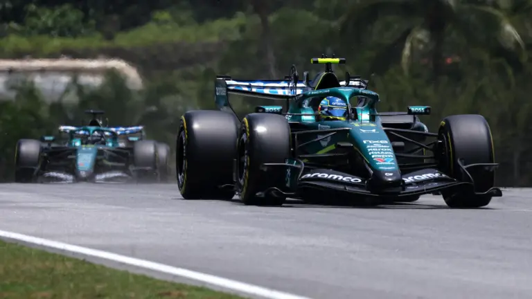Alonso, Stroll reach Q2 at Sepang for Aston Martin