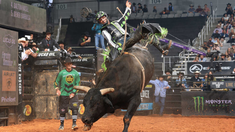 Gamblers Ride Three Bulls to Beat Texas Rattlers