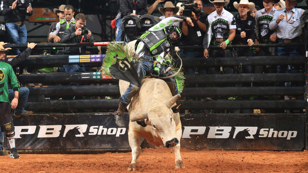 Austin stays unbeaten in Fort Worth, finishes 3-0 weekend