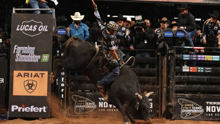 Arizona blanks Austin 175.90-0 at PBR Teams Ridge Rider Days