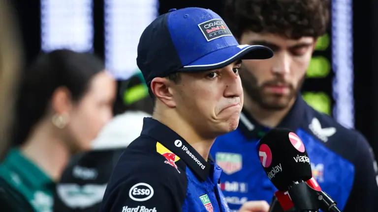 Isack Hadjar unclassified in Singapore qualifying after gearbox failure