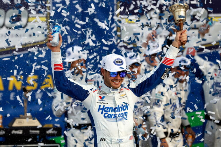 Kyle Larson remains Cup points leader after Charlotte, leads Hamlin by 49