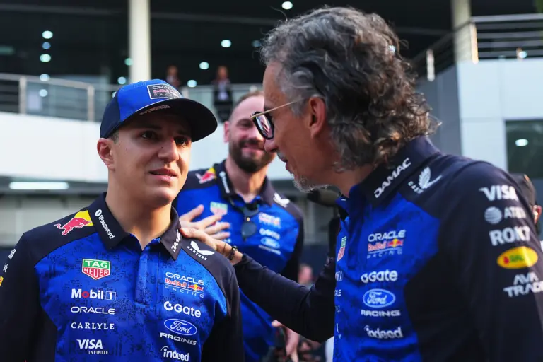 Hadjar drives from the pit lane to 10th in the Singapore Grand Prix