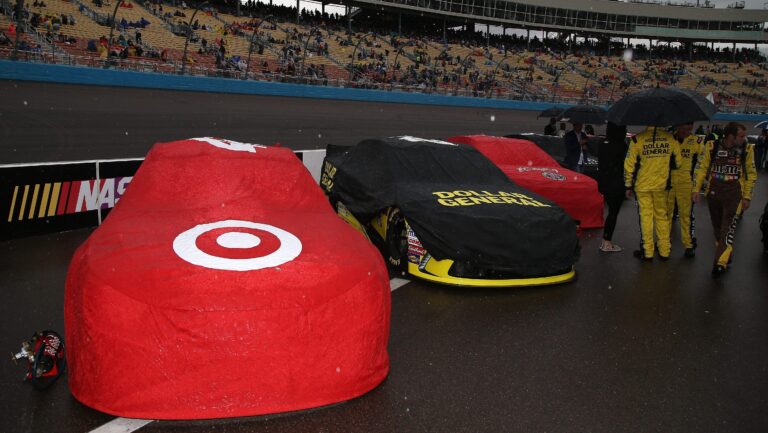 NASCAR sets Phoenix Raceway weekend schedule for Oct. 16-18