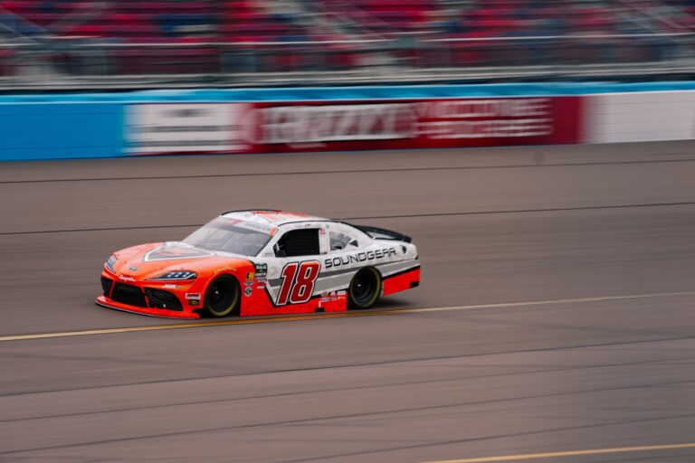 Jesse Love beats Sam Mayer by 0.128 seconds at Phoenix