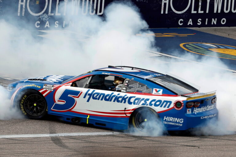 Phoenix leaves Kyle Larson atop Cup playoffs, with Christopher Bell five points back