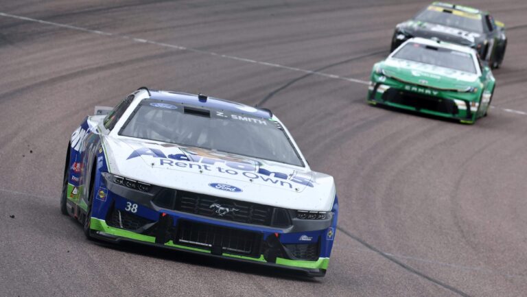 Zane Smith hits Carson Hocevar after Phoenix race