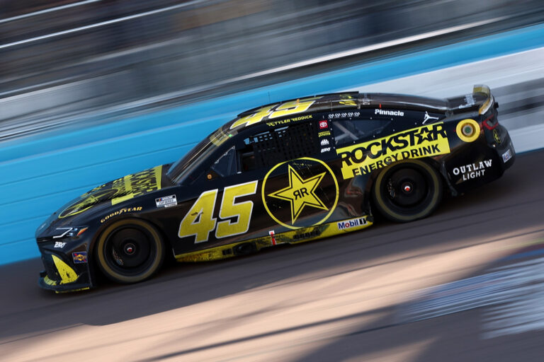 Denny Hamlin’s Phoenix setback ends 31-race lead-lap streak