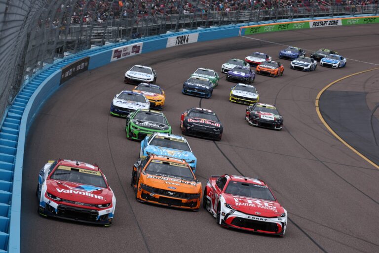 NASCAR to soften Phoenix Raceway dogleg without removing shortcut